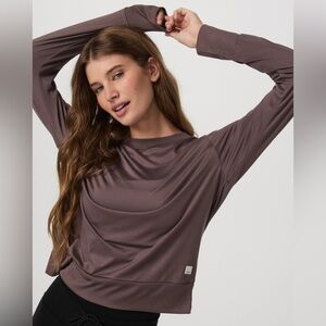 VUORI purple Daydream crew